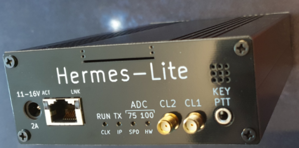 SDR Hermes Lite V2 dans son boitier alu